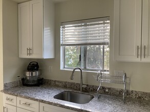 4316 Rilea Way, Unit #4 in Oakland, CA - Building Photo - Building Photo