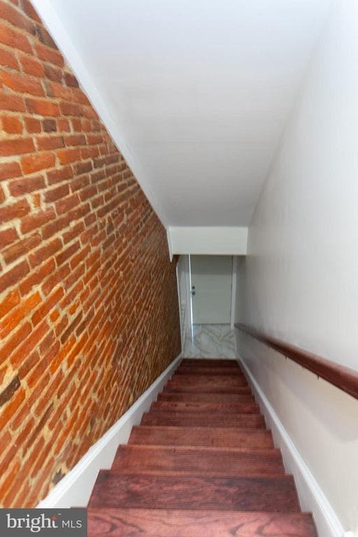property at 101 E 4th St