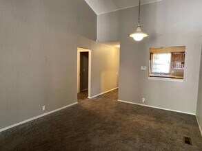 4617 Hemlock Ln in Oklahoma City, OK - Building Photo - Building Photo
