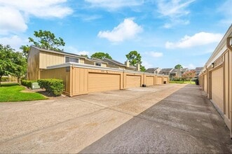 12012 Willow Trail in Houston, TX - Building Photo - Building Photo