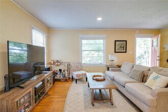 407 NE 8th St in Gainesville, FL - Building Photo - Building Photo