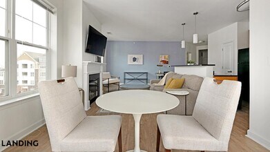 909 Mansion Dr, Unit 712-402 in Frederick, MD - Building Photo - Building Photo