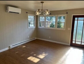 226 Substation St in Hendersonville, NC - Foto de edificio - Building Photo