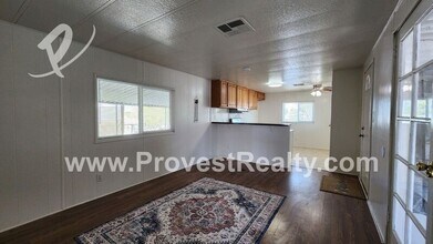 16317 Wimbleton Dr in Victorville, CA - Building Photo - Building Photo