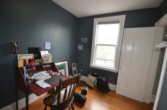 234 Cypress St, Unit 3 in Brookline, MA - Building Photo - Building Photo
