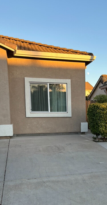 9120 Bridalveil Cir, Unit 1 BED 1 BATH in Stockton, CA - Building Photo