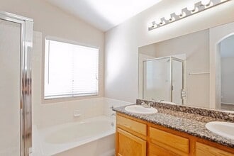 6552 Bush Clover Ln in Las Vegas, NV - Building Photo - Building Photo