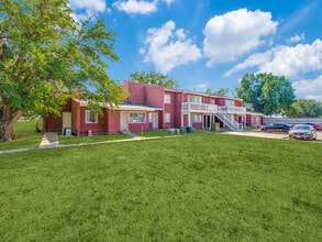 Augusta Apartments in Vernon, TX - Foto de edificio - Building Photo