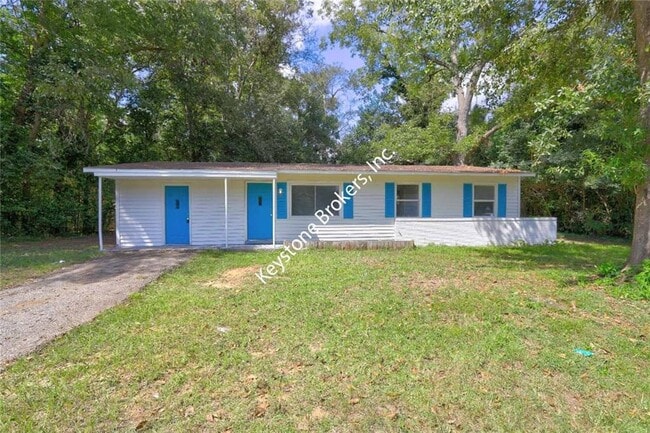 property at 2423 Thrasher Ave