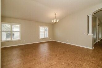 633 Straw Lake Dr in Brandon, FL - Foto de edificio - Building Photo