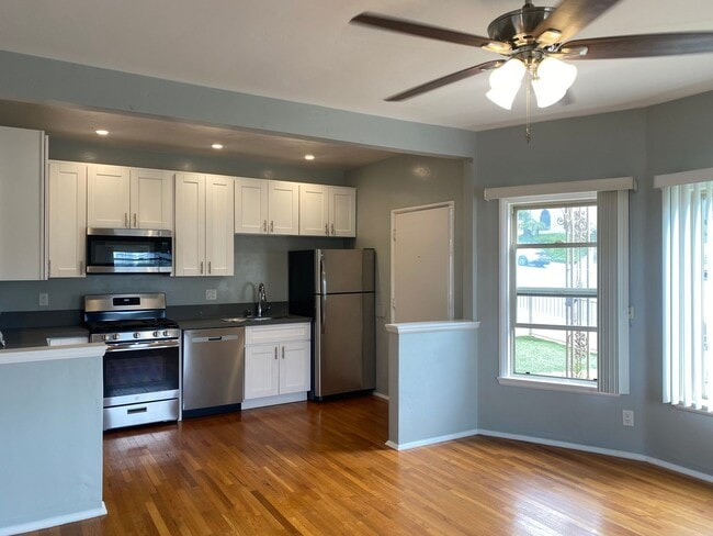 property at 2018 Front St