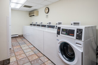 Park Glen Senior Apartments in Taylorville, IL - Building Photo - Interior Photo