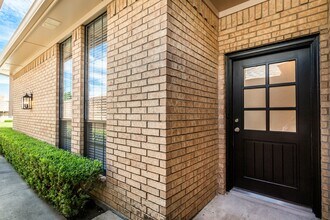 2117 Promontory Point in Plano, TX - Building Photo - Building Photo