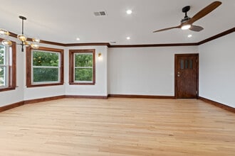 4834 N Springfield Ave in Chicago, IL - Building Photo - Building Photo