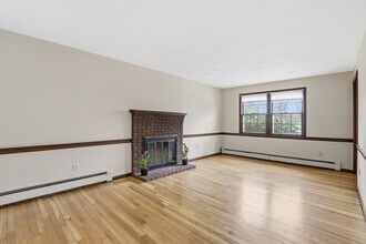 17 Circle Rd in Lexington, MA - Building Photo - Building Photo