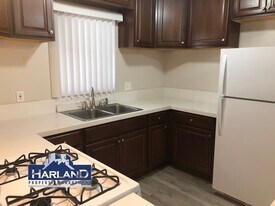 1043 B Ave in National City, CA - Building Photo