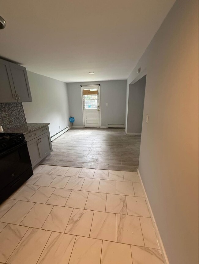 145 Pamrapo Ave in Jersey City, NJ - Building Photo - Building Photo