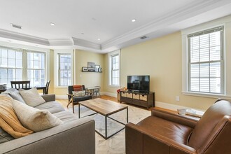 264 Athens St in Boston, MA - Building Photo - Building Photo