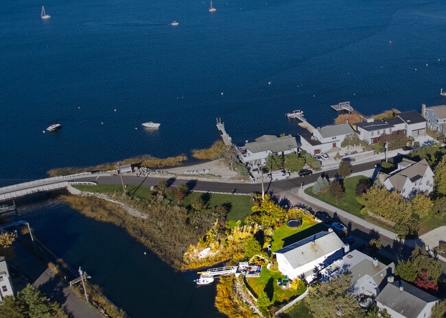 4 Spriteview Ave in Westport, CT - Building Photo - Building Photo