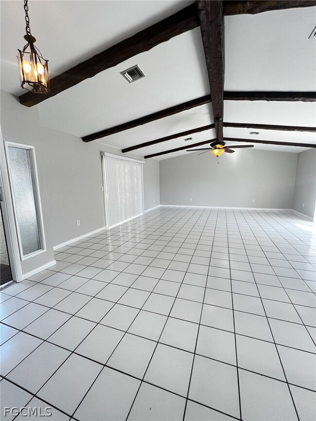 609 SE 23rd Pl in Cape Coral, FL - Building Photo - Building Photo