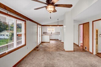 848 Bloom Rd in Danville, PA - Foto de edificio - Building Photo