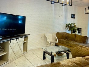 25102 SW 108th Ave in Homestead, FL - Foto de edificio - Building Photo