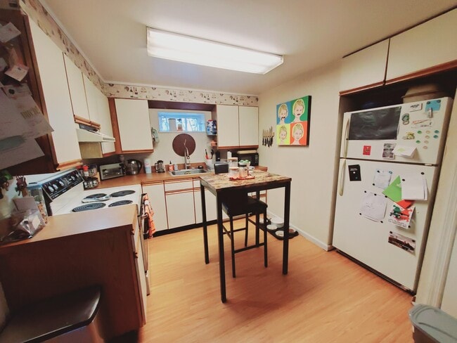 144 Alpine St, Unit L