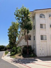 2623 Antonio Dr, Unit 2nd floor in Camarillo, CA - Foto de edificio - Building Photo