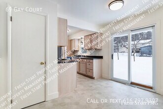 69 Gay Ct in Rockford, MI - Building Photo - Building Photo