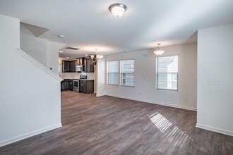 536 Hobkirks Pl in Durham, NC - Building Photo - Building Photo