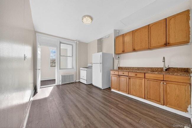 property at 74 Oak St