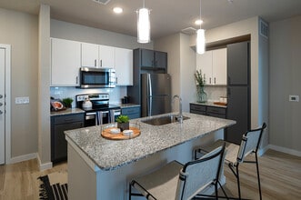 Lakeview at Westpark in Richmond, TX - Building Photo - Building Photo