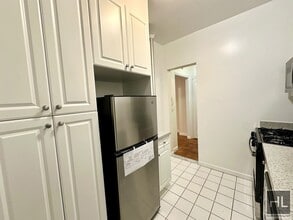 West 55th Street, Unit 3C in New York, NY - Building Photo - Building Photo