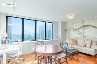 422 E 72nd St in New York, NY - Building Photo