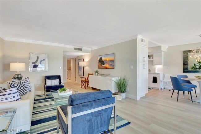 property at 2357 Gulf Shore Blvd N