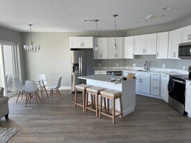 435 Ocean Blvd, Unit 403 in Hampton, NH - Building Photo