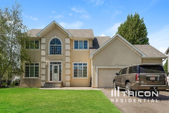 property at 516 Lincoln Dr NE