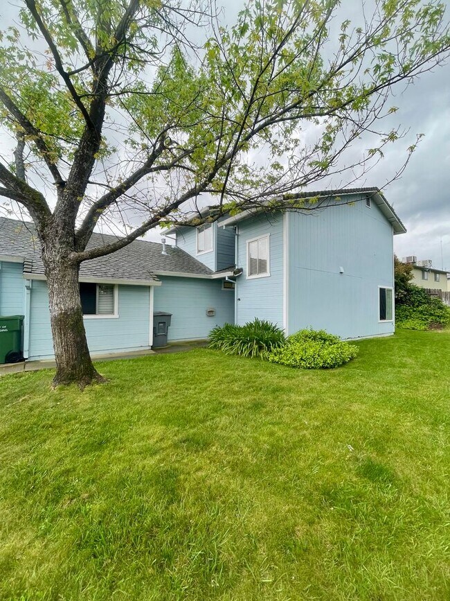 5356 Vly Rdg Dr in Redding, CA - Building Photo - Building Photo