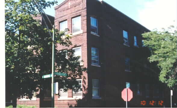 2144-2146 W Giddings St in Chicago, IL - Foto de edificio