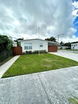 640 54th St in West Palm Beach, FL - Building Photo