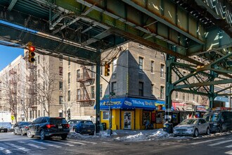 35 McClellan St in Bronx, NY - Building Photo - Building Photo