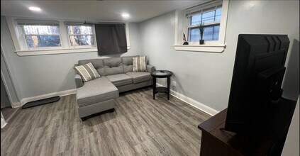 2424 W Charleston St in Chicago, IL - Building Photo - Building Photo