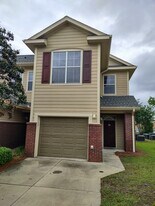 706 Baldwin Rowe Cir in Panama City, FL - Building Photo