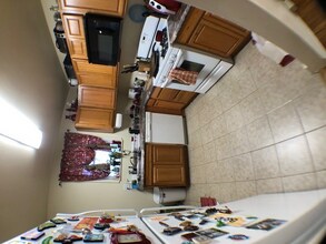 2343 Sherbrook St in Pittsburgh, PA - Building Photo - Building Photo