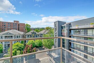 Twenty 65 Apartments in Portland, OR - Foto de edificio - Building Photo