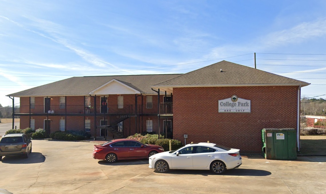 955 Shelby St in Montevallo, AL - Building Photo