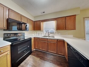 4404 Garden Club St in High Point, NC - Building Photo - Building Photo