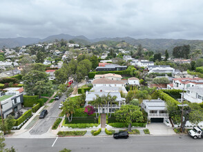 14613 Albright St in Pacific Palisades, CA - Building Photo - Building Photo