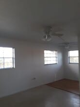405 Adams Ave, Unit #7 in Cape Canaveral, FL - Building Photo - Building Photo