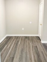 12 Barden Pl, Unit 15H in Roxboro, NC - Building Photo